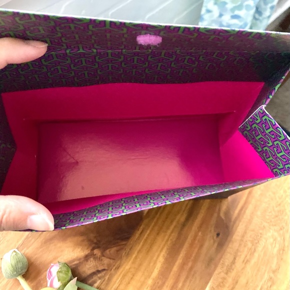 Tory Burch Gift Bag - Picture 2 of 6